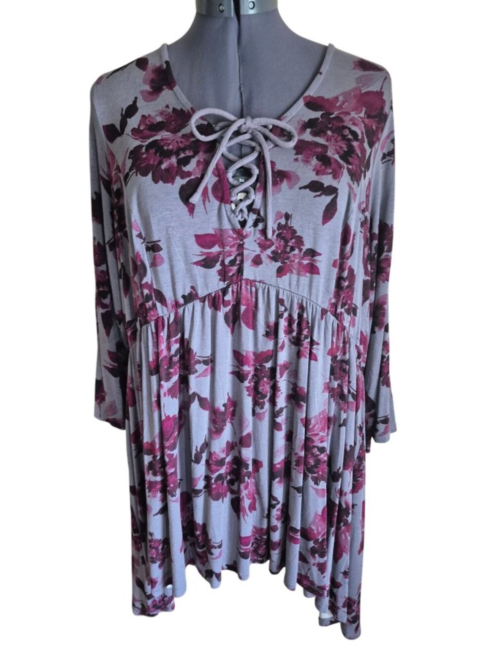 Torrid Super Soft Floral Print Lace-Up Tunic Size 3